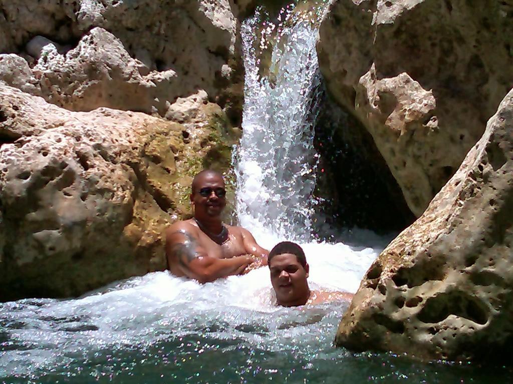 Chillax On Our Farm Guest House Ocho Rios Exterior photo