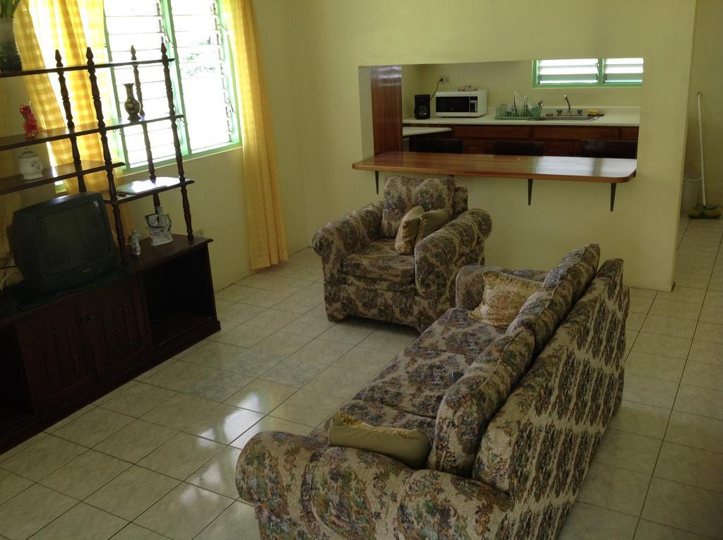 Chillax On Our Farm Guest House Ocho Rios Exterior photo